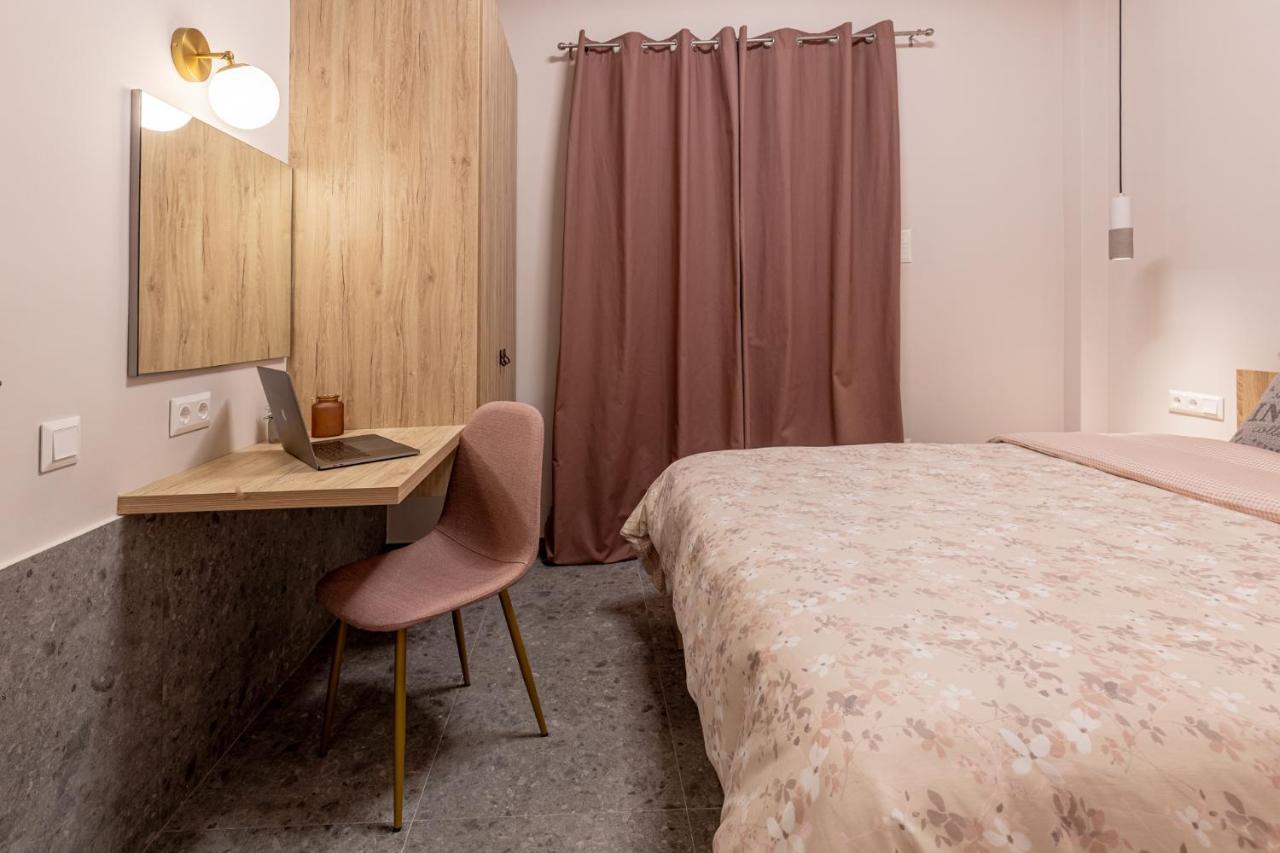 Elegant Apt 5' From Ampelokipi Metro Station Atenas Exterior foto