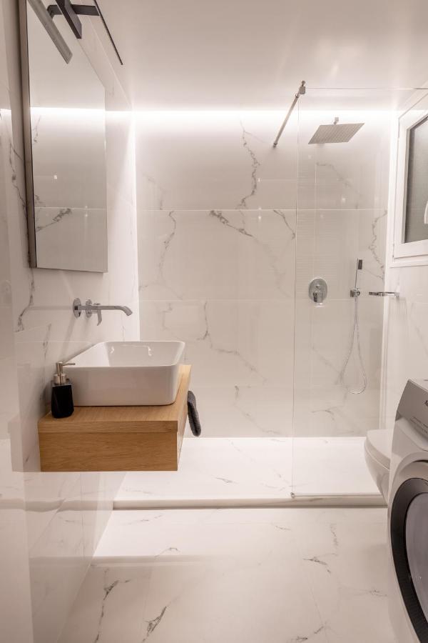 Elegant Apt 5' From Ampelokipi Metro Station Atenas Exterior foto