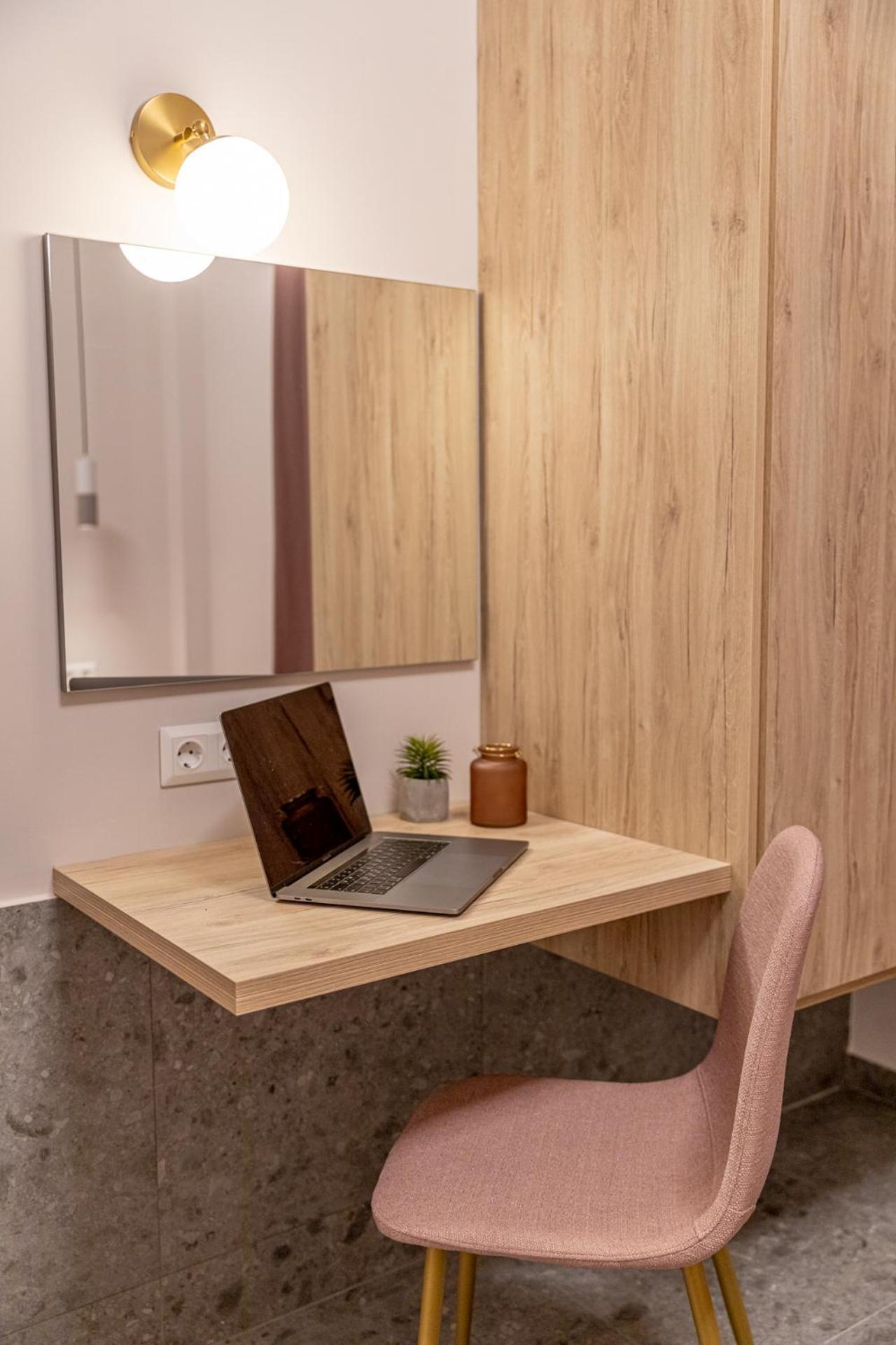 Elegant Apt 5' From Ampelokipi Metro Station Atenas Exterior foto